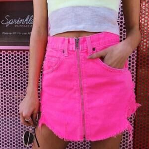 Carmar LA Beatrice Neon Pink Zip Front Skirt - Size 27